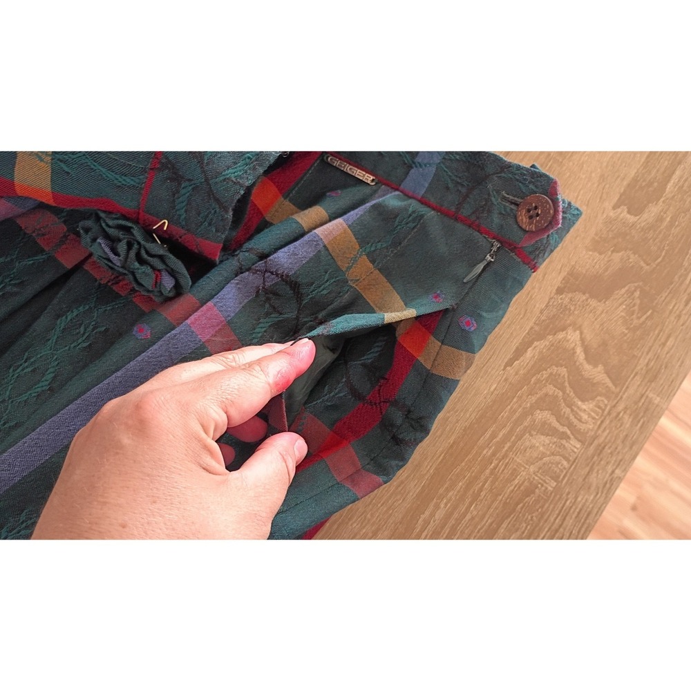 Vintage Geiger Green Plaid Boiled Wool Midi Skirt Rosette Embroidered Size 36 S - Picture 9 of 9